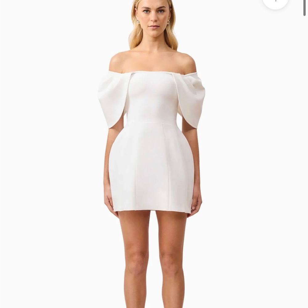 Elliatt Strapless White Dress